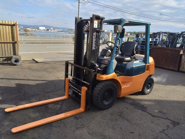 TOYOTA　02-7FGL20　A351